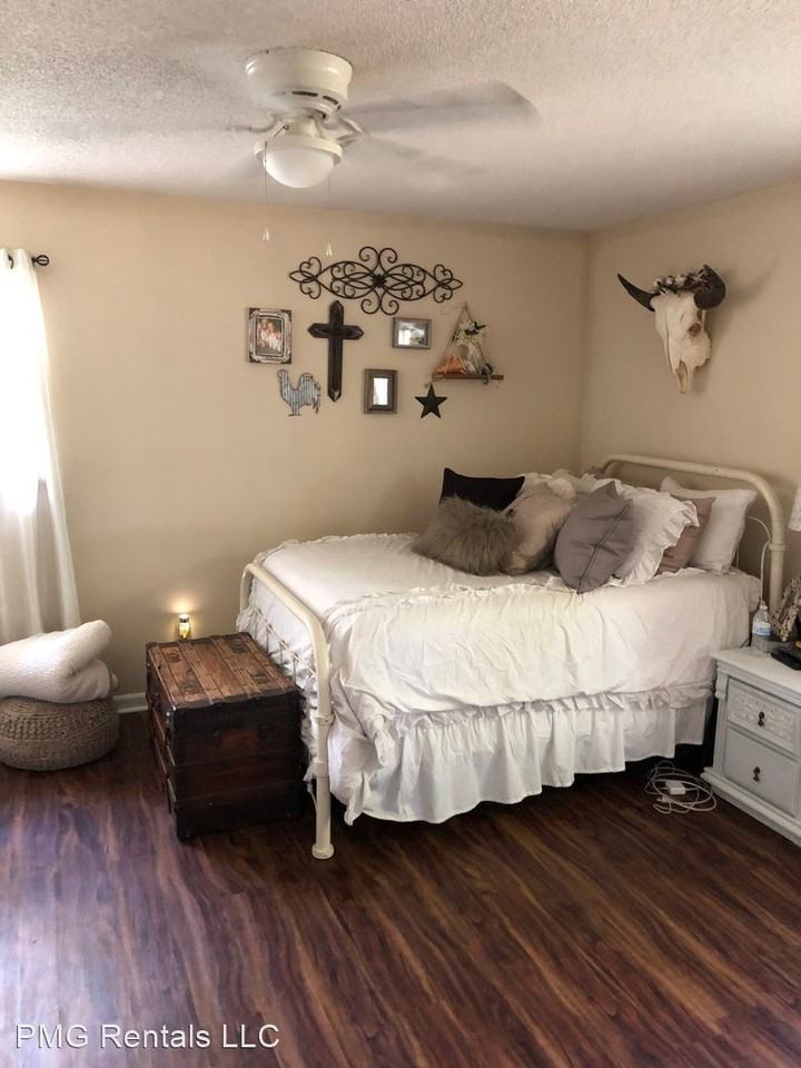 107 Greenbriar Trl. - Photo 2 of 23