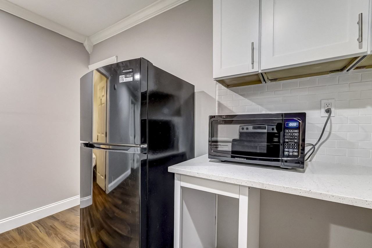 Hare Ave - Photo 3 of 9