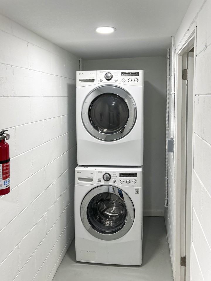 Engel Dr - Photo 5 of 11