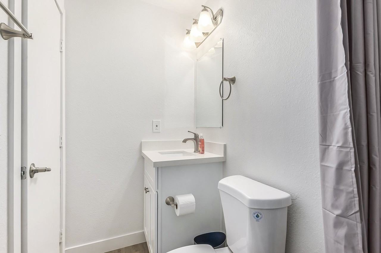 W Medlock Dr - Photo 2 of 14