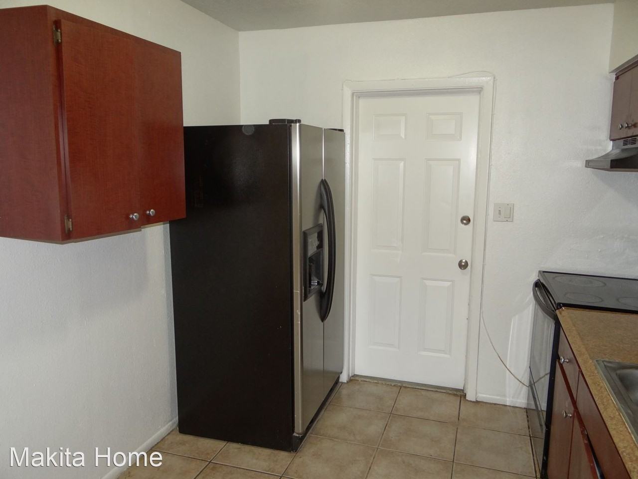 9217 N 13th St - Photo 3 of 14