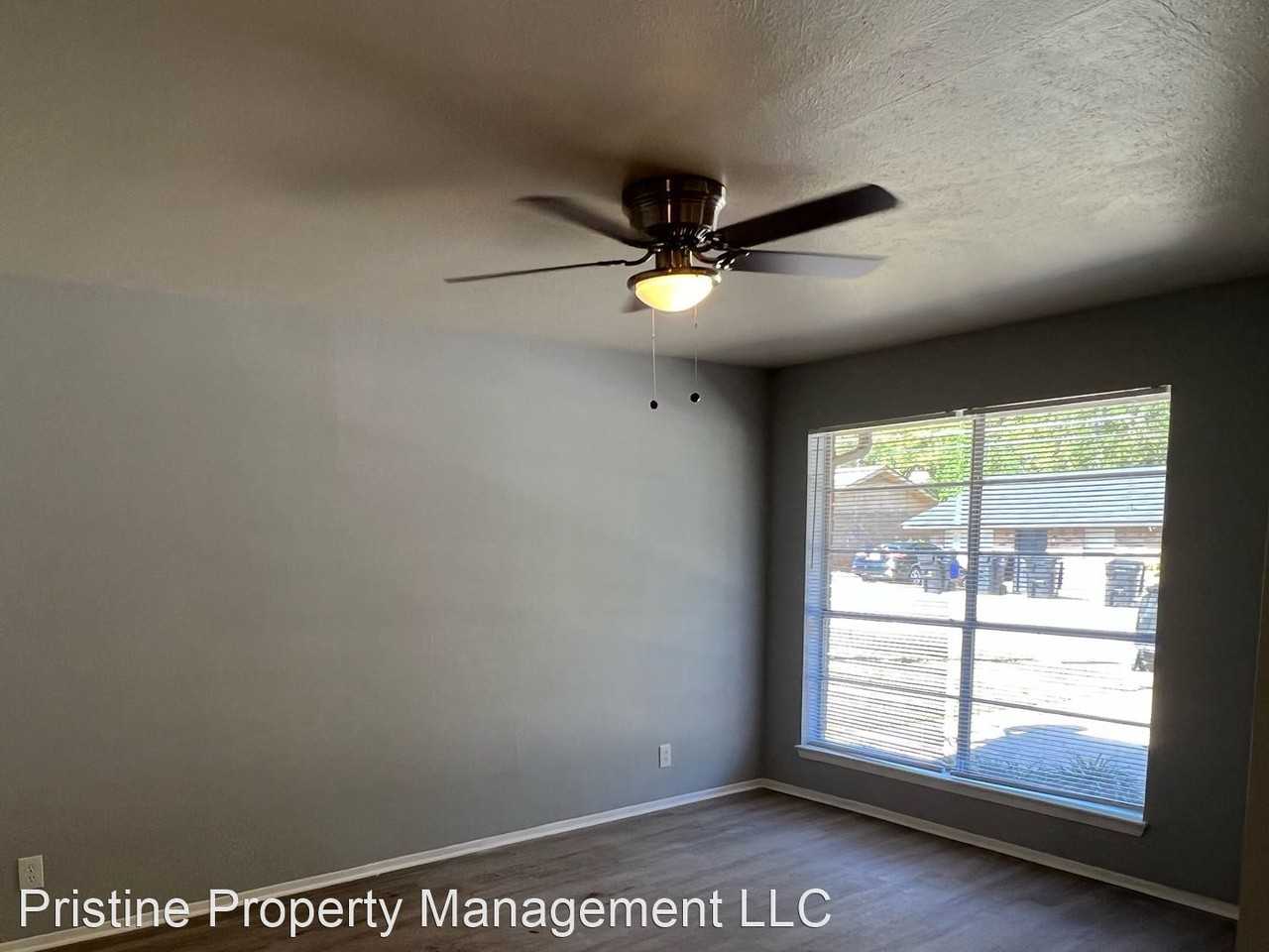 2915 2917 Bernice - Photo 2 of 8