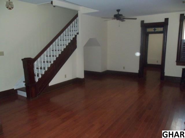 560 Race St - Photo 3 of 17