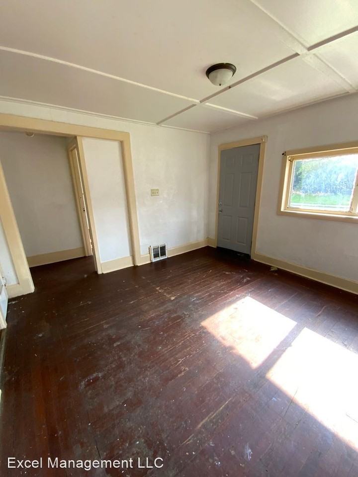 629 Diamond Ave - Photo 2 of 12