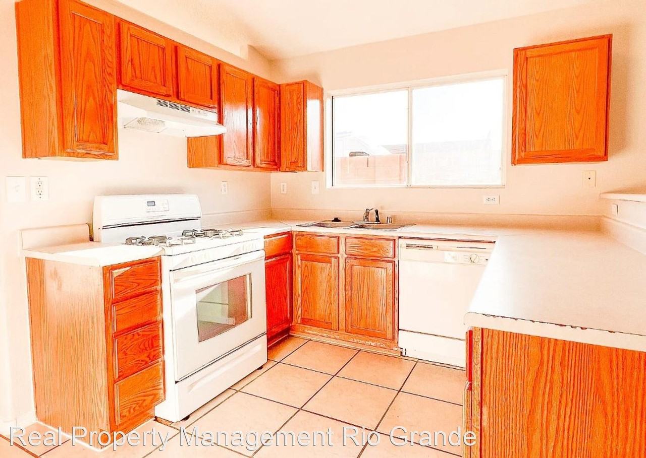 6035 Ursa Ave Nw - Photo 3 of 6