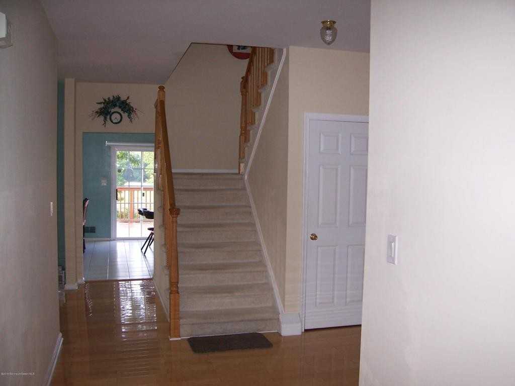 35 Mulberry Ln - Photo 2 of 18