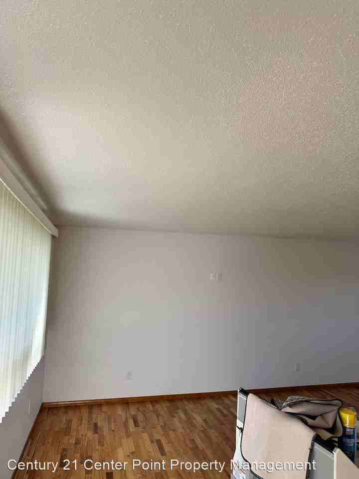 1561 Number 6 Rd - Photo 3 of 17
