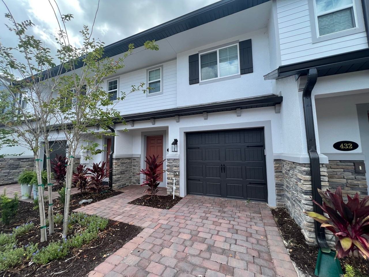 426 Cape Honeysuckle Pl - Photo 2 of 24