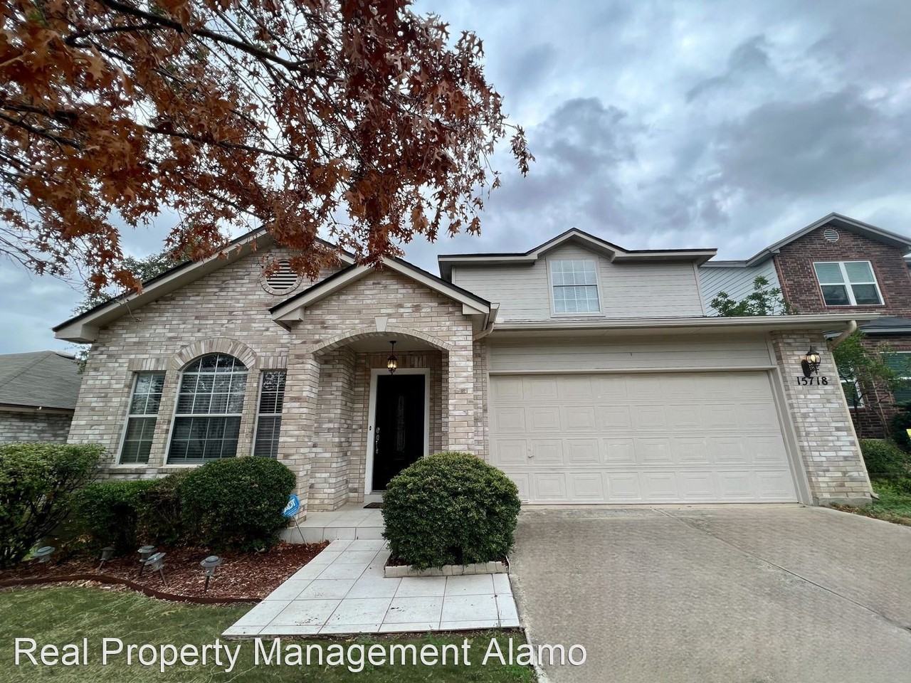 15718 Knollpine - Photo 2 of 38