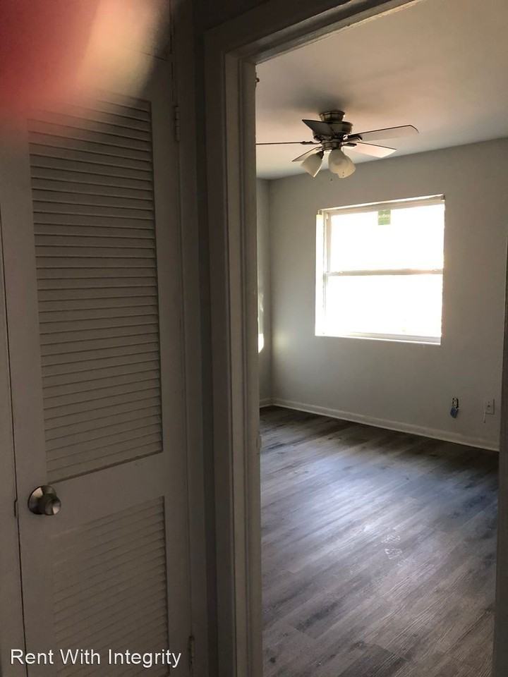 1010 Alachua Ave - Photo 3 of 9