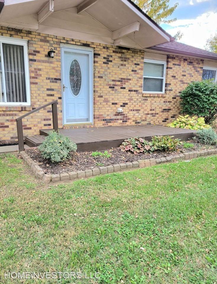 28 Georgetown Dr - Photo 2 of 21