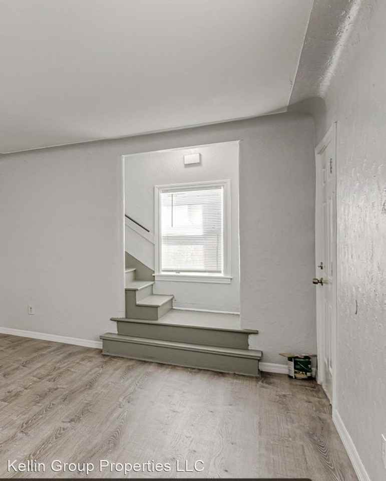 875 19th Ave S - Photo 3 of 27