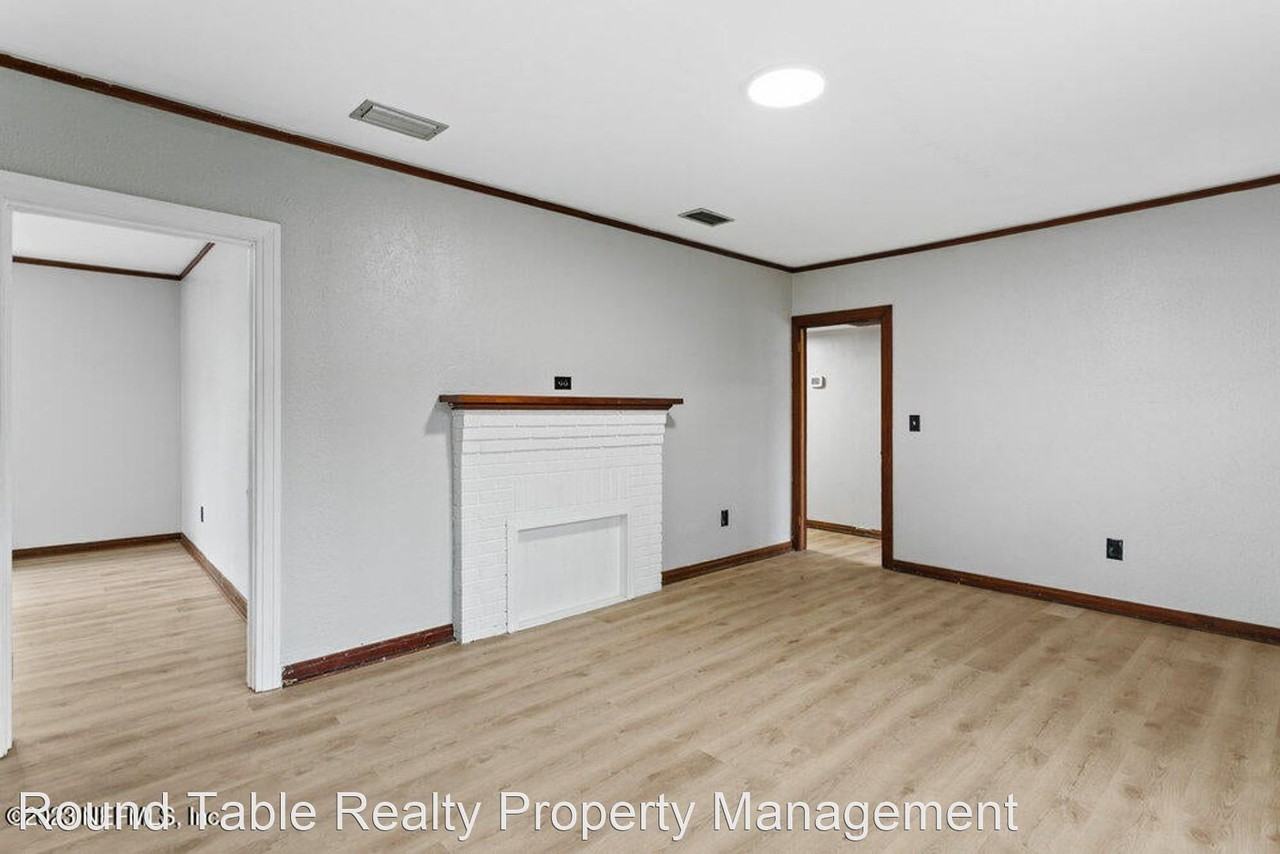 6511 Evelyn Dr - Photo 2 of 13