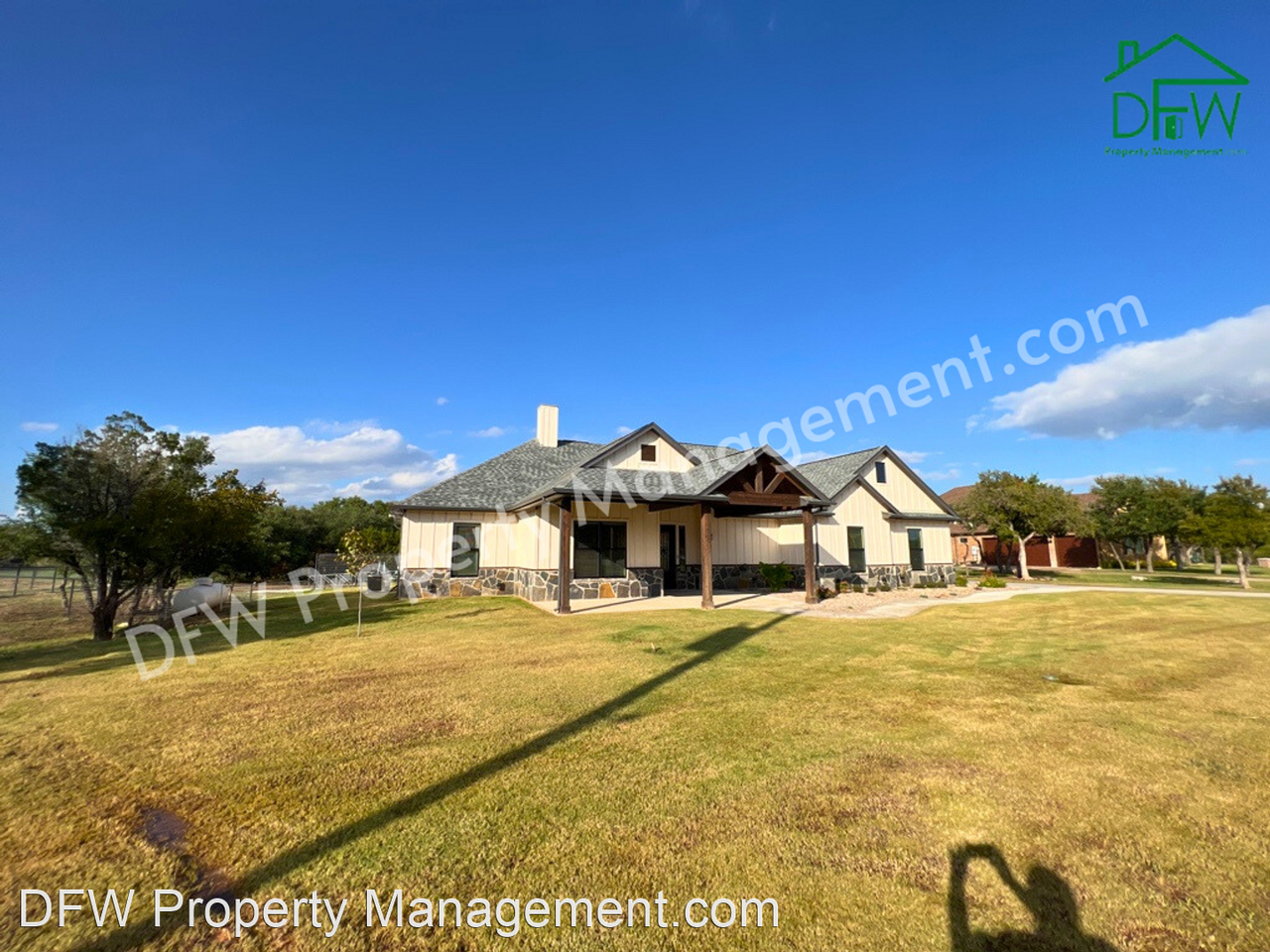 105 Fawna Dr - Photo 2 of 43