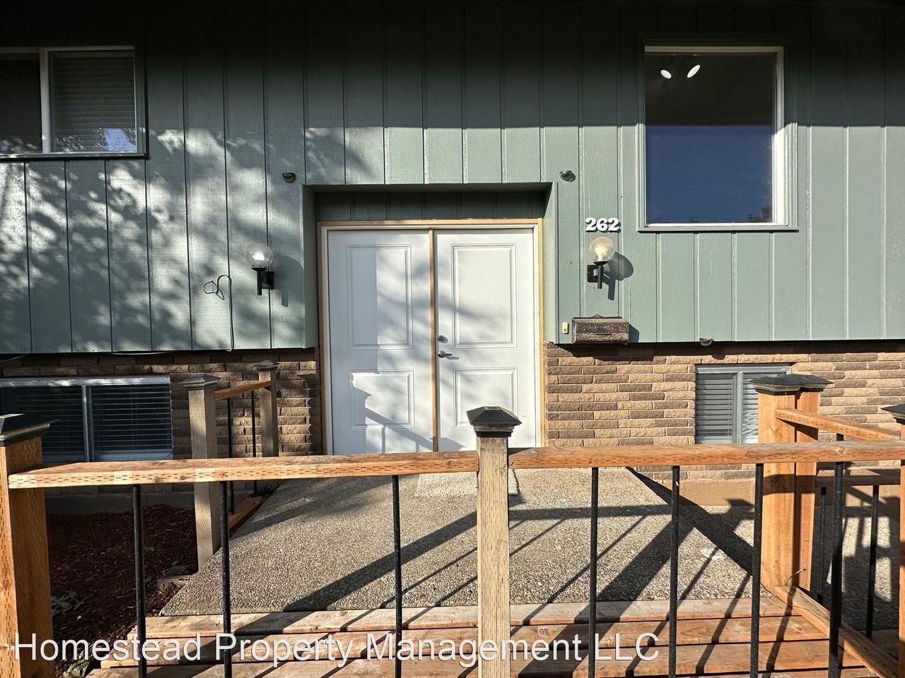 262 Candlewood Way N - Photo 3 of 50