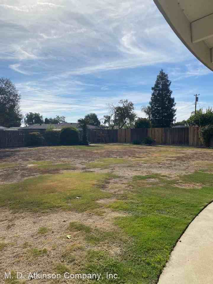 6201 Carter Ave - Photo 2 of 17