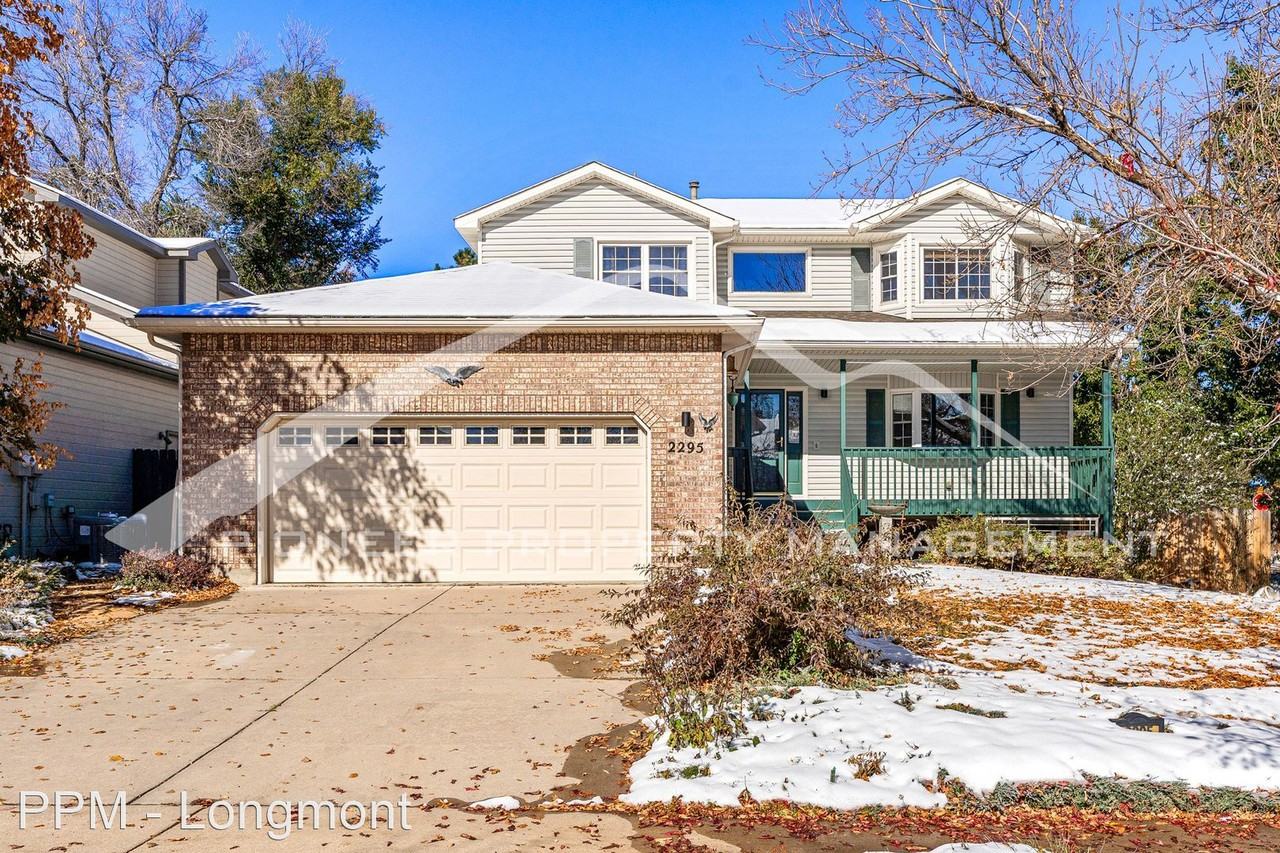 2295 Vineyard Pl - Photo 2 of 31