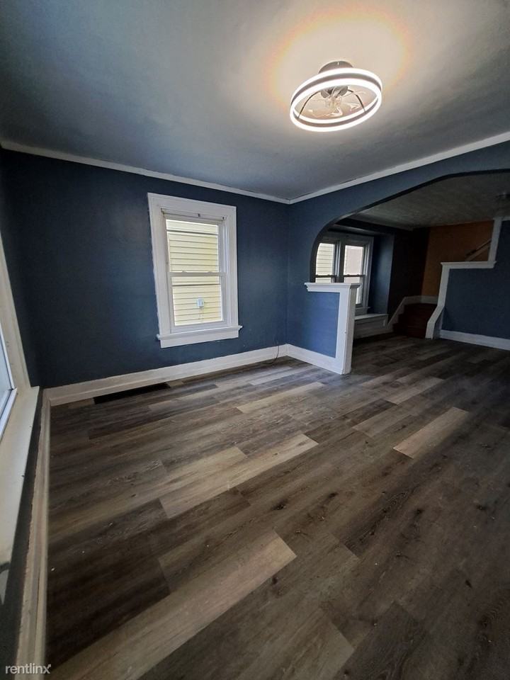 21 S Alder St - Photo 3 of 10