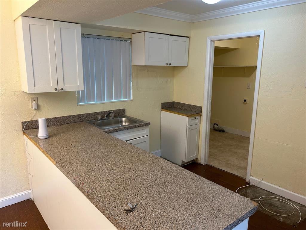 1741 Nw 27th Ave - Photo 3 of 14