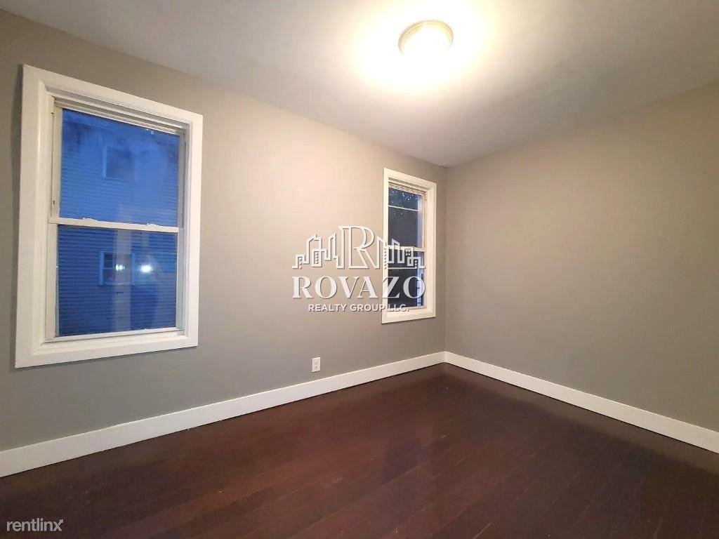 681 S 20th St - Photo 3 of 8