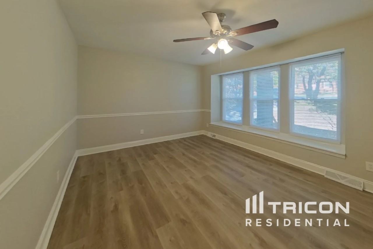 7000 Idlewild Rd - Photo 3 of 34