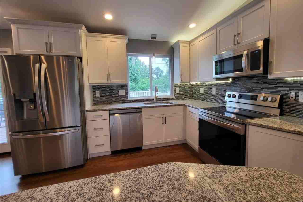 18 Queensbrook Pl - Photo 2 of 28