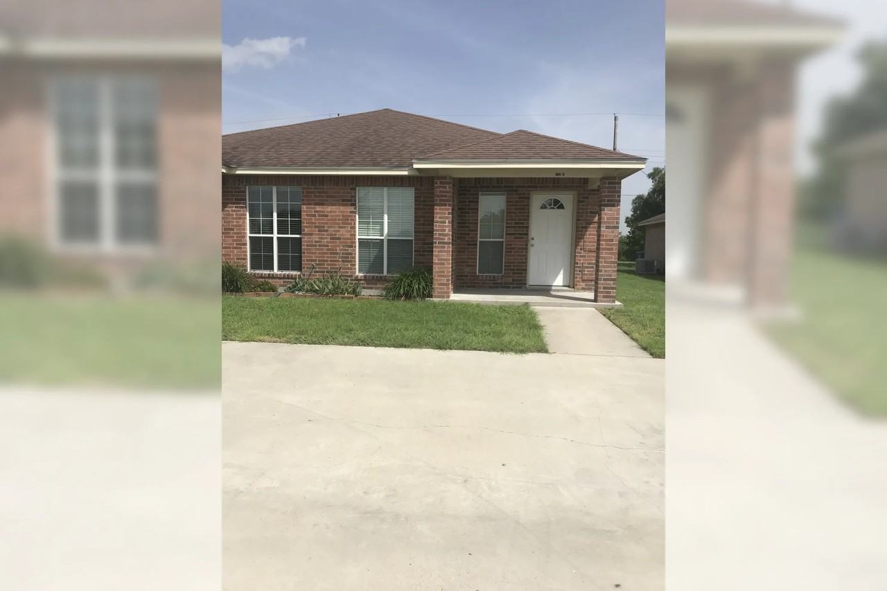 122 Kerry Dr - Photo 2 of 6