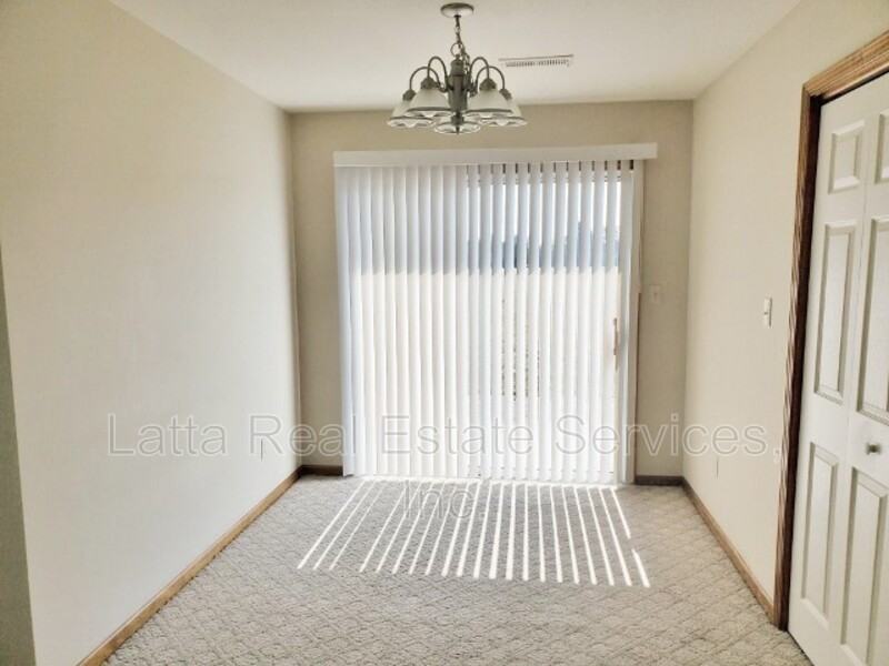 1039 Nw Willow Dr - Photo 4 of 11