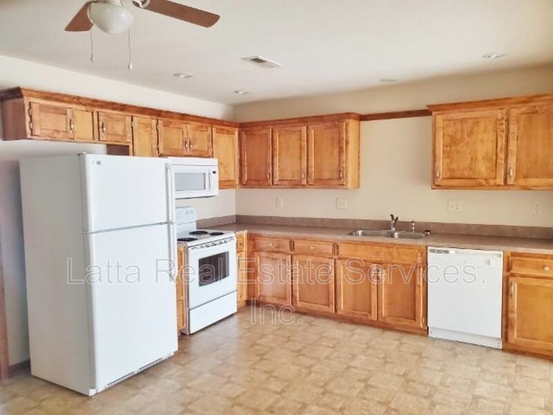 1039 Nw Willow Dr - Photo 5 of 11