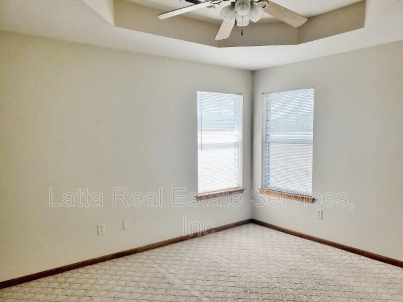 1039 Nw Willow Dr - Photo 6 of 11