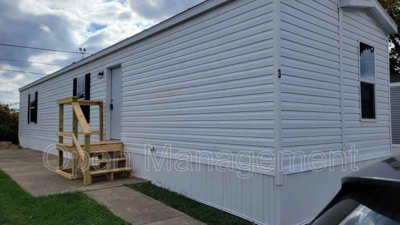 E&N Mobile Manor Manufactured Home Park - Photo 2 of 42