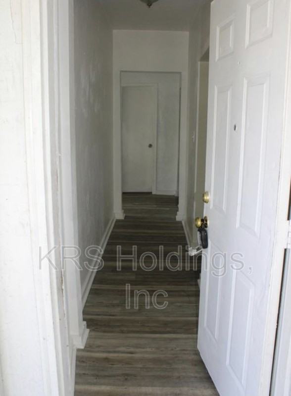 1821 Lasalle Ave - Photo 2 of 9