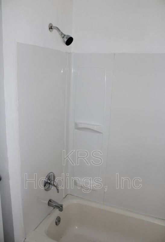 1821 Lasalle Ave - Photo 6 of 9