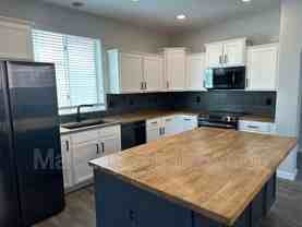 1171 N Mason Dr - Photo 1 of 1