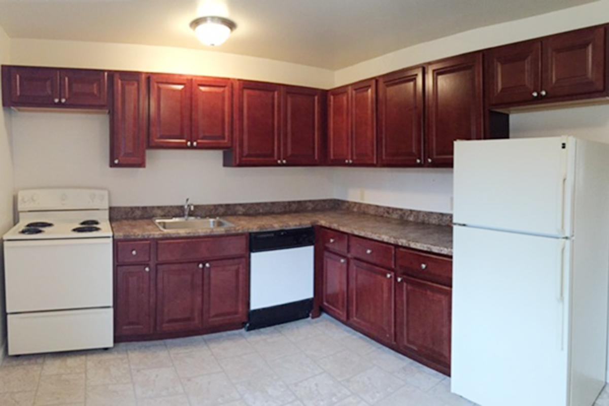 Sitterly Manor - Photo 3 of 31