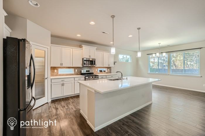 2915 176th Street Ct E - Photo 3 of 25