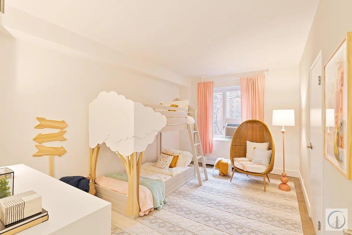 E 20th St #5B - Photo 7 of 18