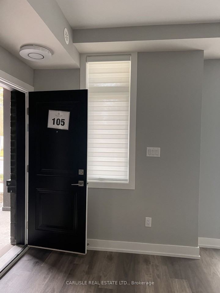 1 Bond Crescent - Photo 2 of 8