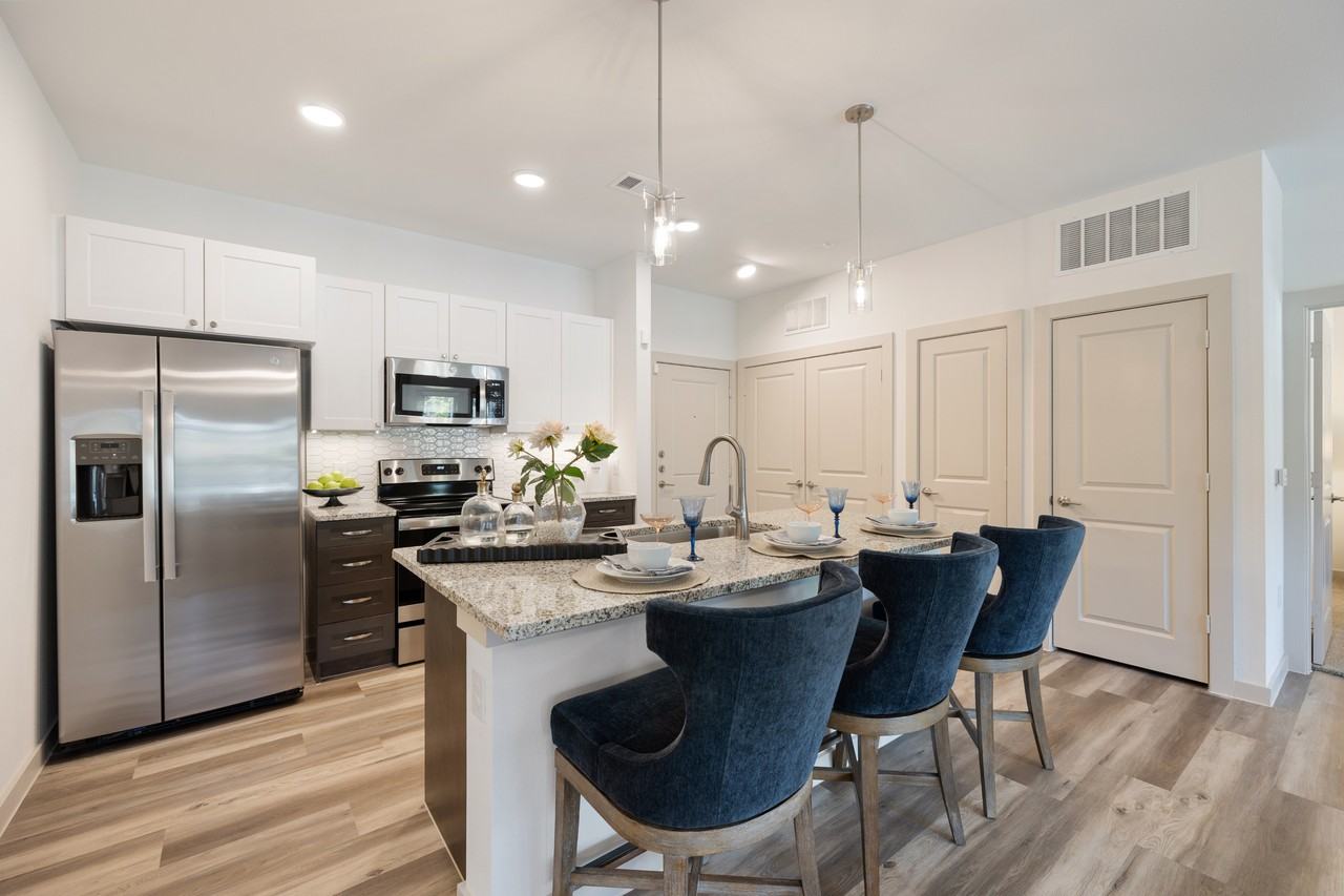 The Strake at Grand Central - Photo 2 of 17