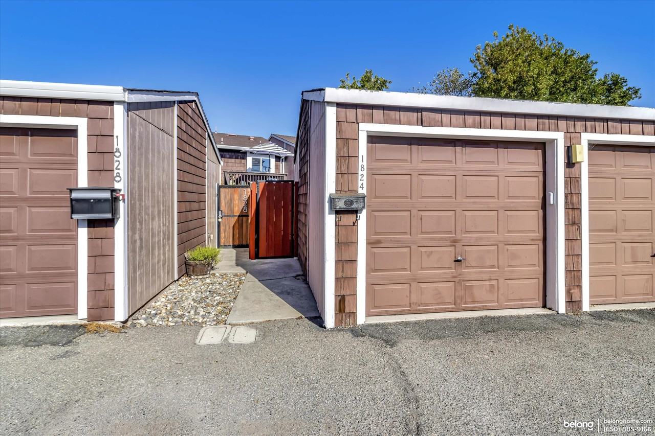 1824 Dalessi Ln - Photo 2 of 19