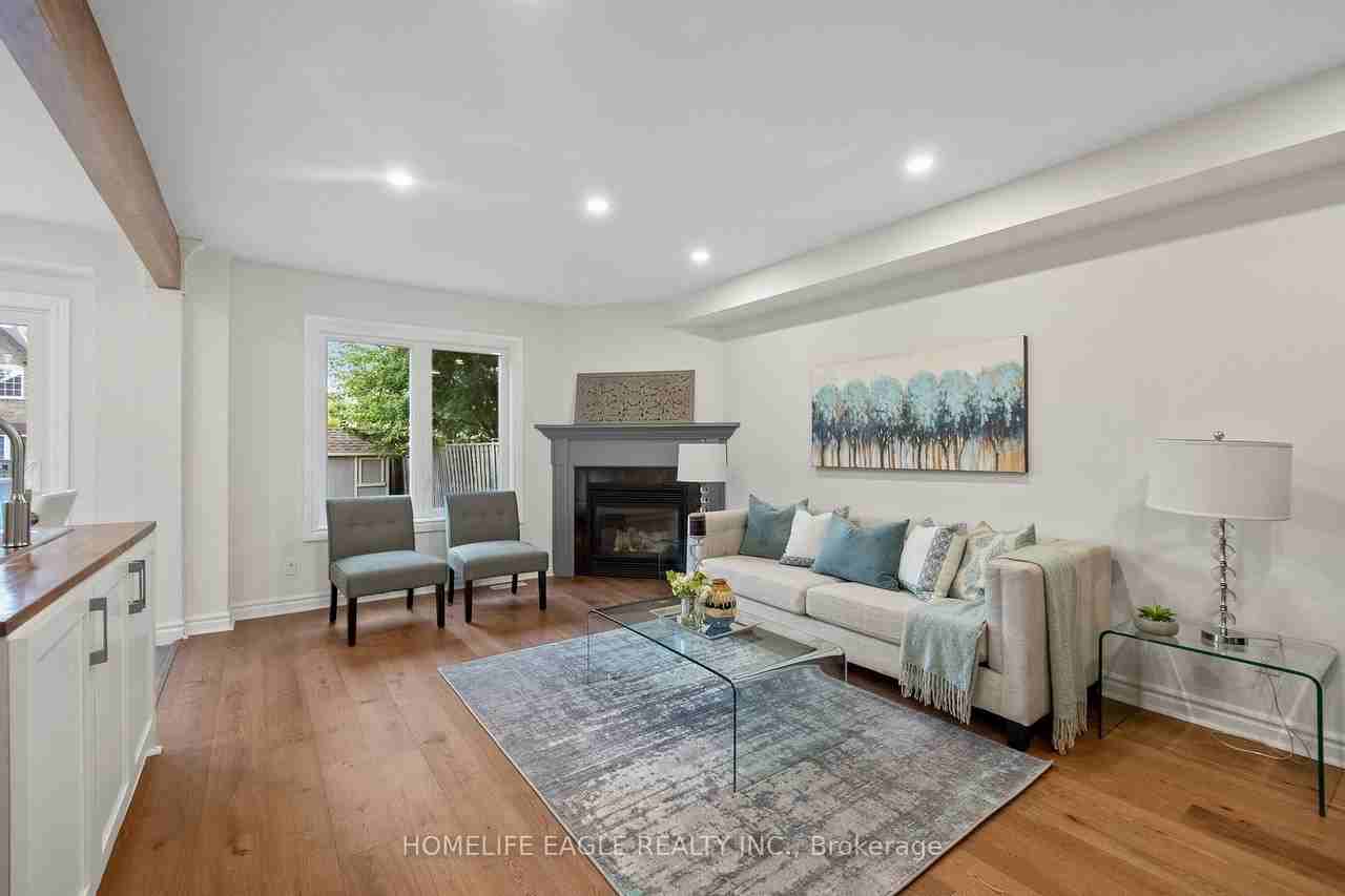 24 Bloomgate Crescent - Photo 2 of 15