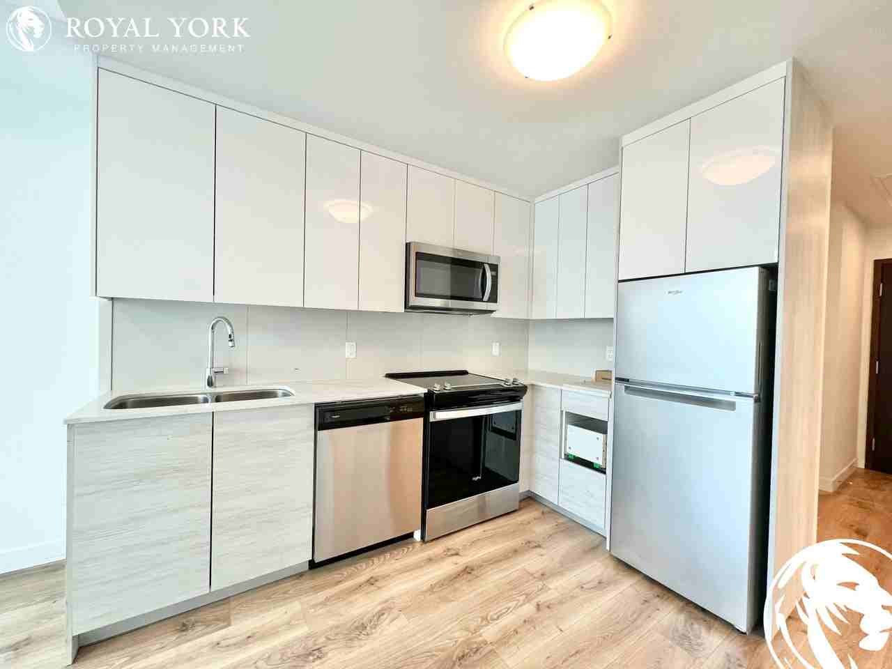 60 Frederick St #606