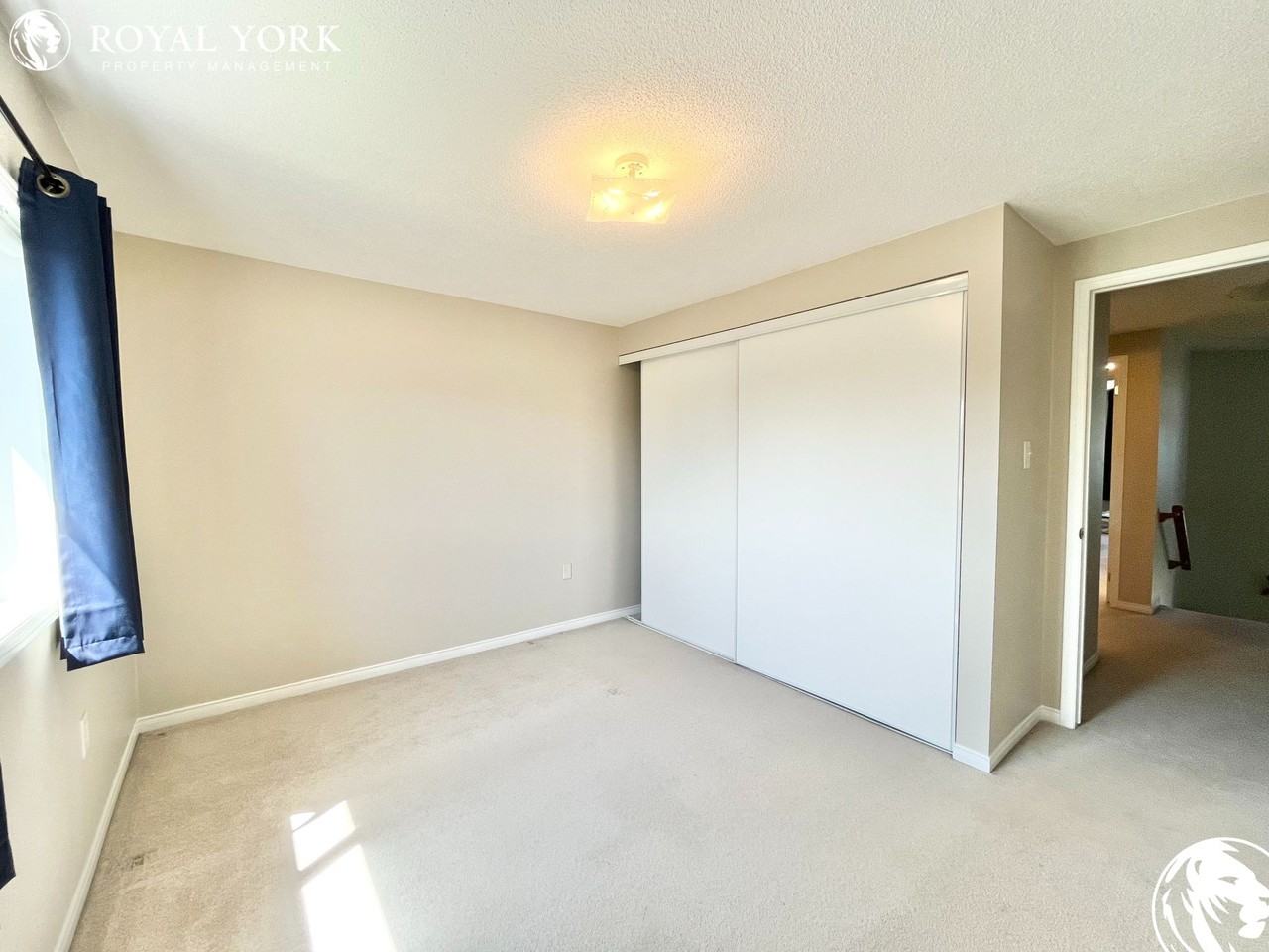 45 Willow Dr - Photo 3 of 33