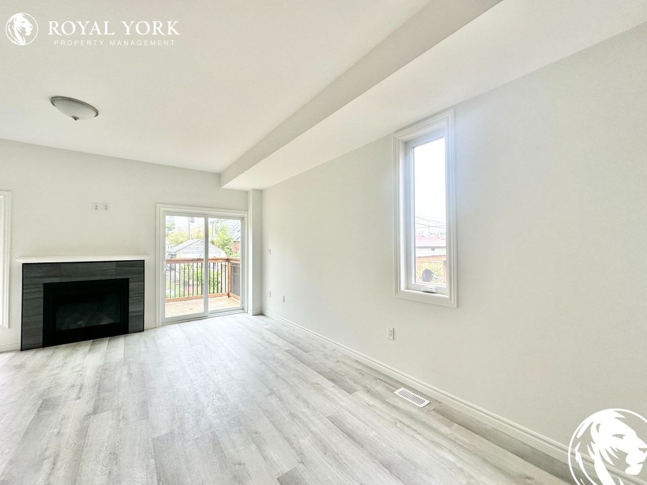 37 Delena Ave S #1 - Photo 3 of 20