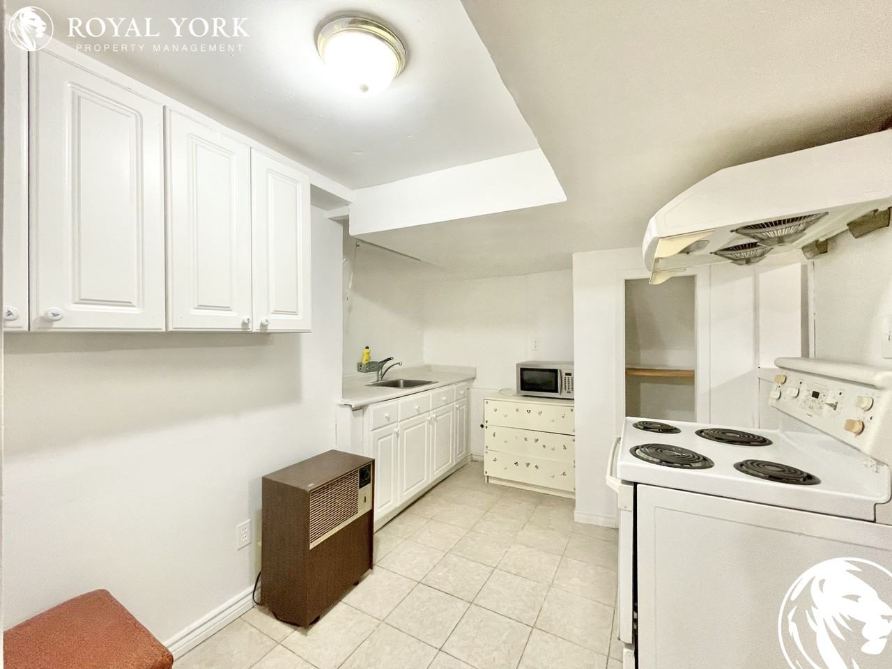 2 Plumbrook Cres - Photo 3 of 22