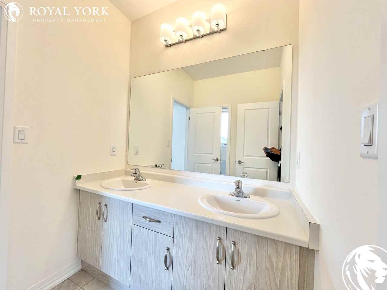 1 Kesterfarm Pl #1 - Photo 3 of 30