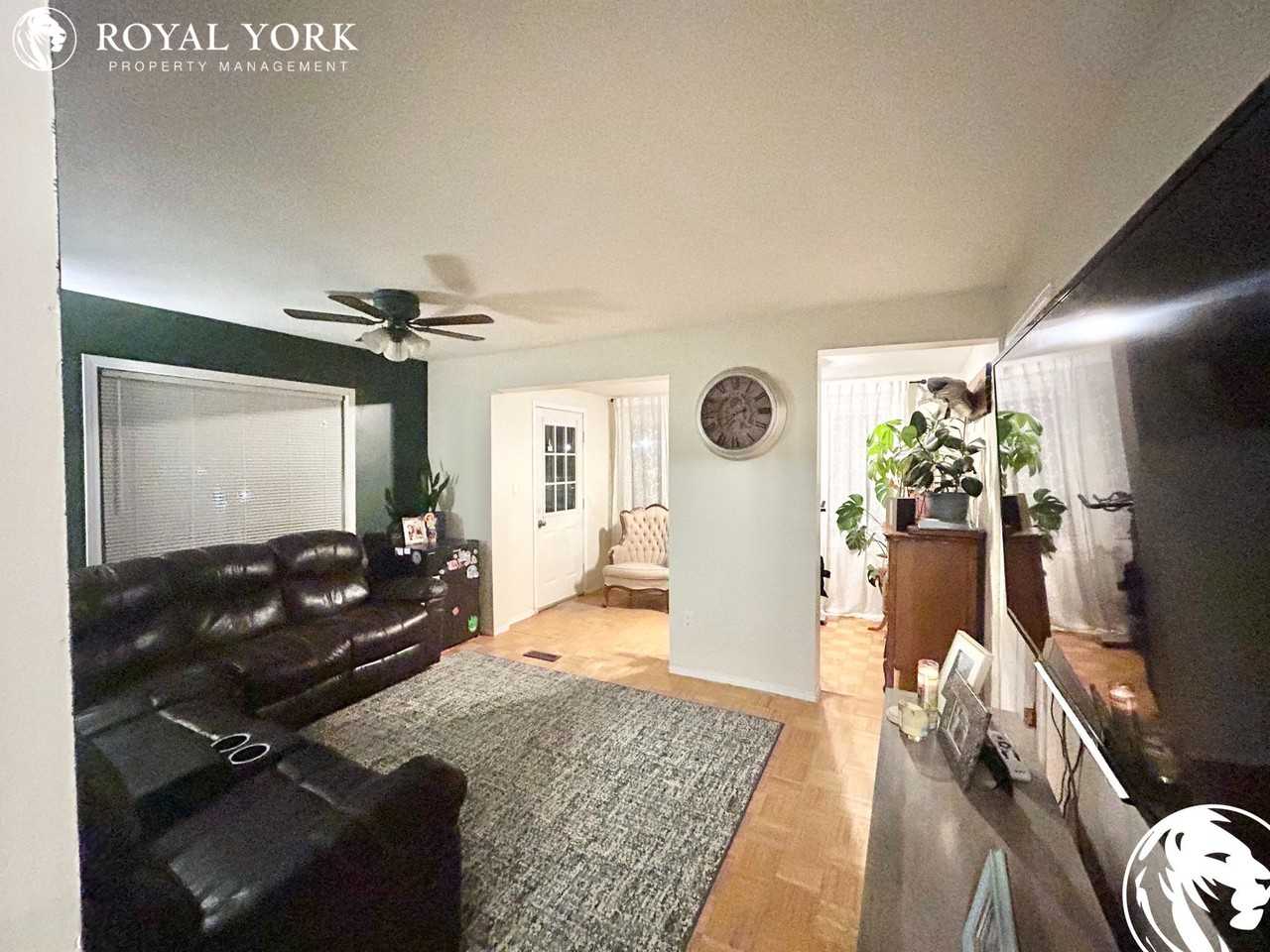 904 Lesperance Rd - Photo 2 of 22
