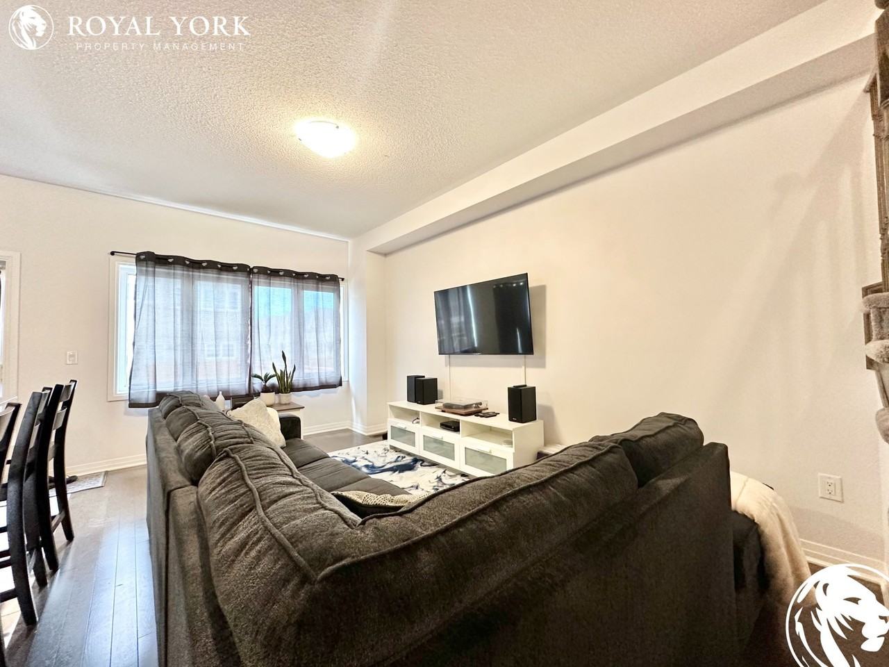 4202 Cherry Heights Blvd - Photo 2 of 35