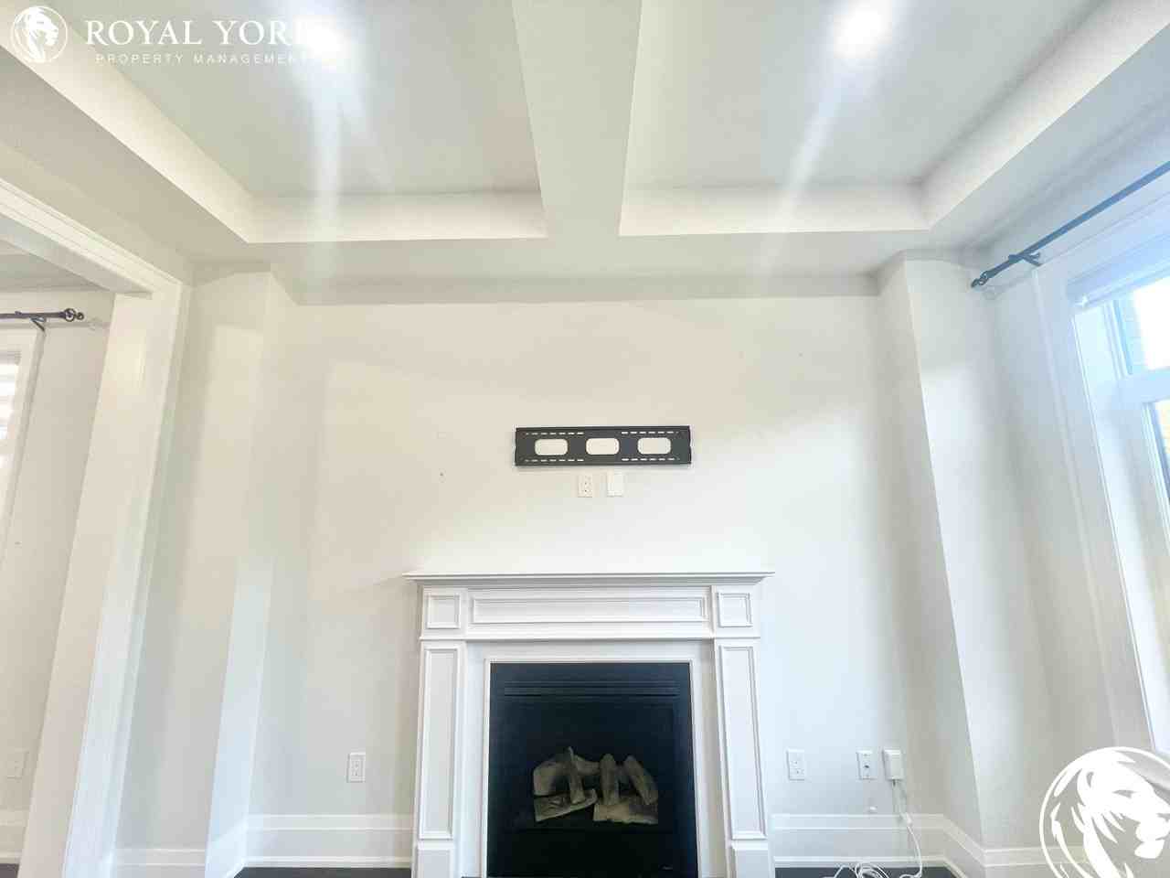 249 Harcourt Cres - Photo 3 of 50