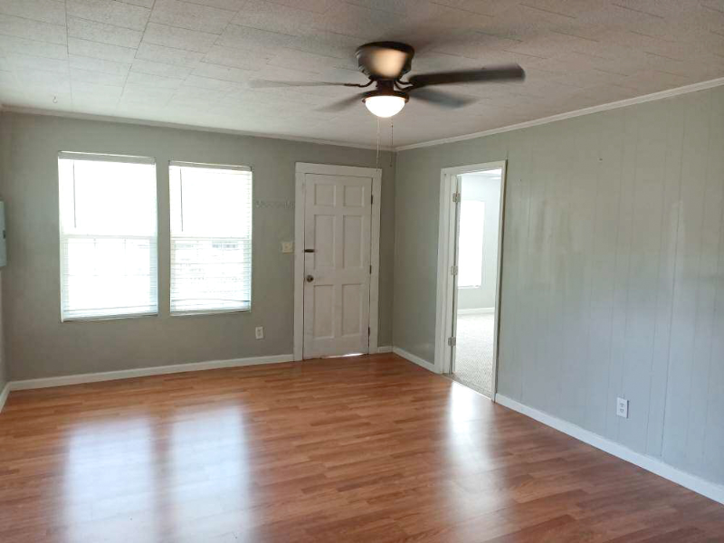 1602 Grady E Poullard St - Photo 2 of 14